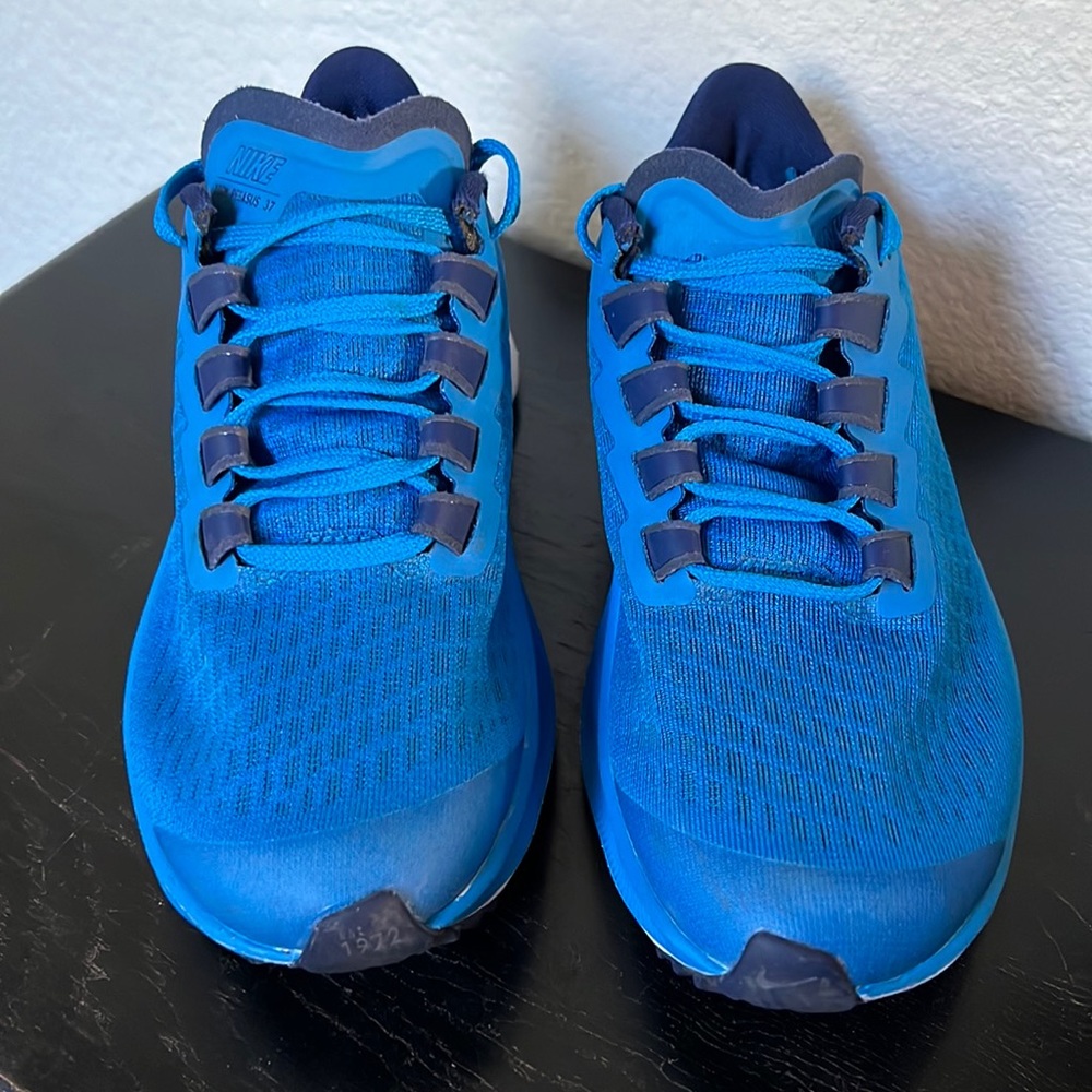 Nike Zoom Pegasus 37  size 3.5Y Like New